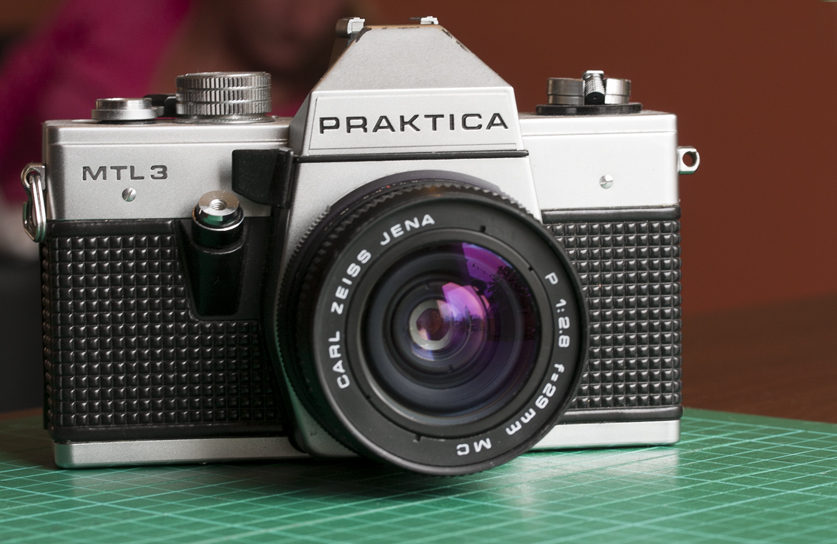 Camera leather – Re-cover a Praktica MTL3