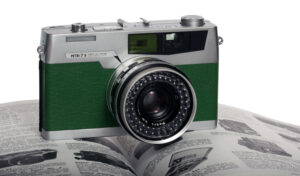 petri-7s-emerald-green-camera-leather